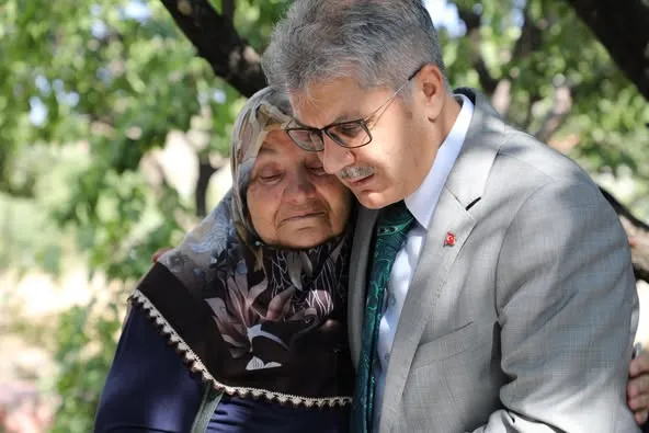 VALİ ÇELİK’TEN ŞEHİT BABASI RAMAZAN GÜNDÜZ’ÜN AİLESİNE TAZİYE ZİYARETİ