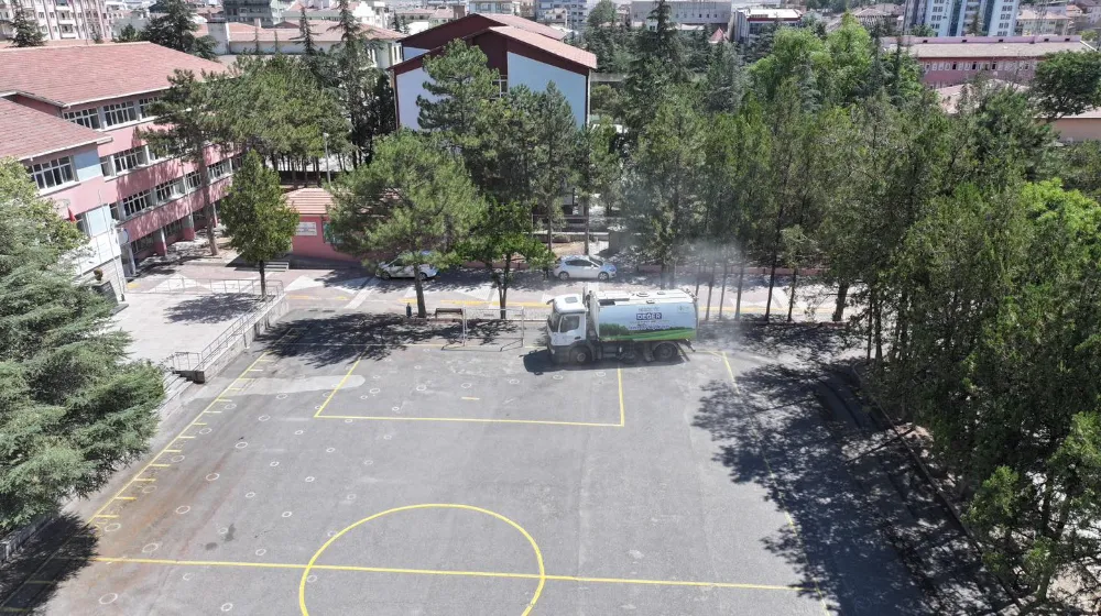 NİĞDE BELEDİYESİ OKUL BAHÇELERİNİ YENİ DÖNEME HAZIRLADI