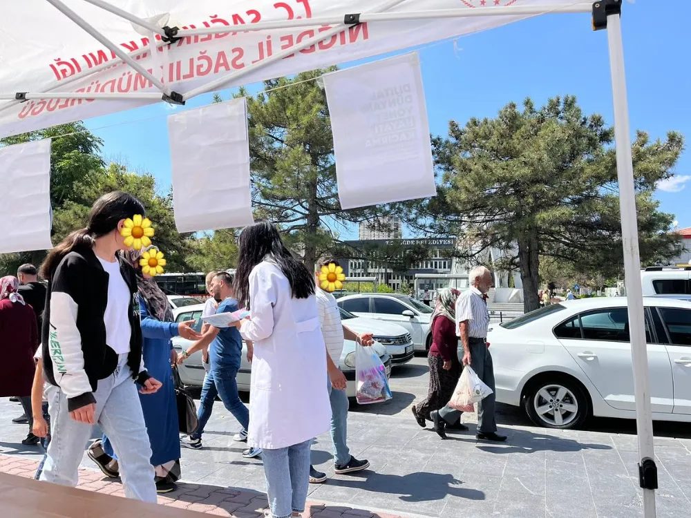 NİĞDE’DE HALK SAĞLIĞI HAFTASI’NDA DİJİTAL BAĞIMLILIĞA DİKKAT ÇEKİLDİ