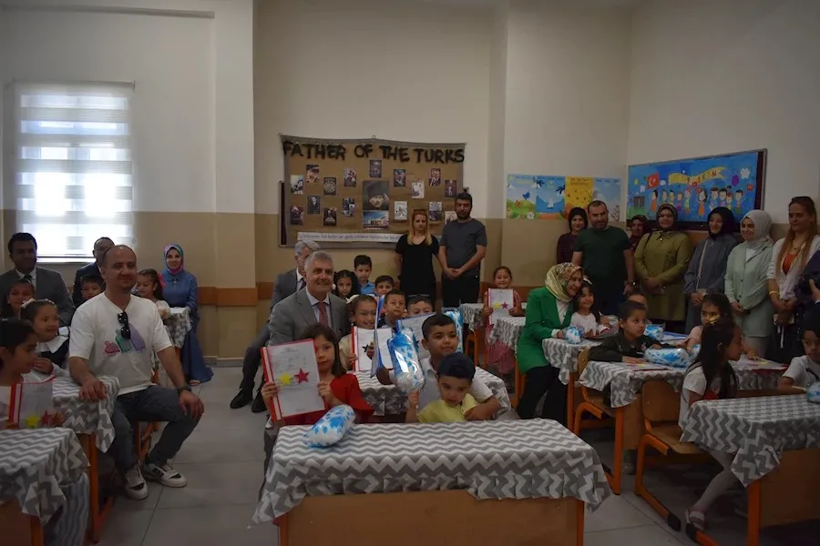 İLK DERS ZİLİ ÇALDI: NİĞDE’DE 72 BİN ÖĞRENCİ DERS BAŞI YAPTI