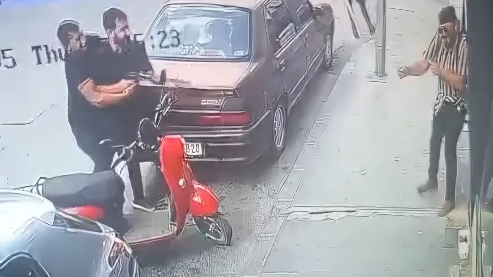NİĞDE’DE “MEHDİYİM” DİYEN ŞAHIS BIÇAKLA TEHDİT SAÇTI: ESNAF TÜFEKLE VURDU (VİDEO HABER)